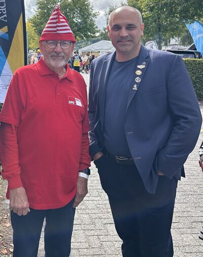 Brümmer (r), Michael Servos (li)